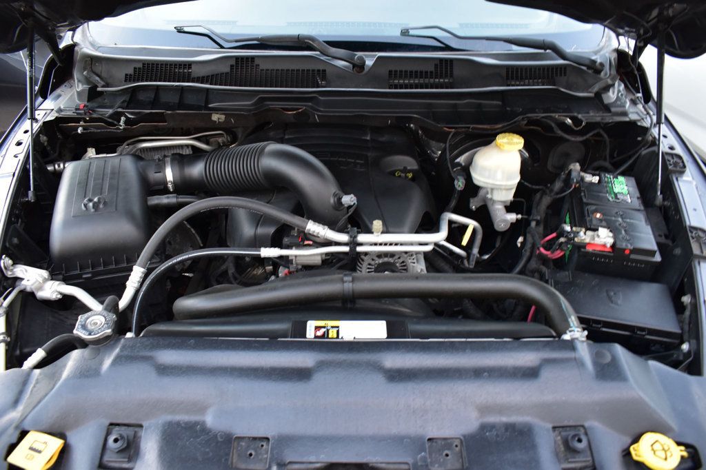 2017 Ram 1500 SLT 4x4 Quad Cab 6'4" Box - 22928316 - 11