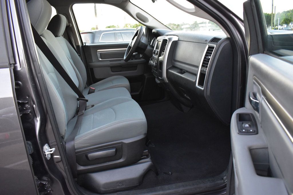 2017 Ram 1500 SLT 4x4 Quad Cab 6'4" Box - 22928316 - 15