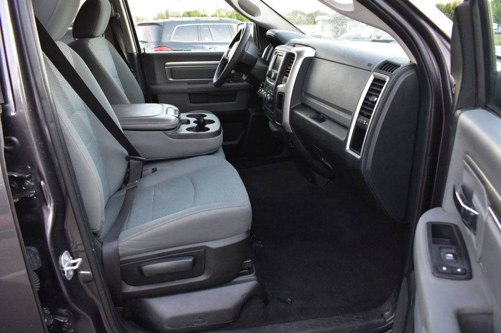 2017 Ram 1500 SLT 4x4 Quad Cab 6'4" Box - 22928316 - 17