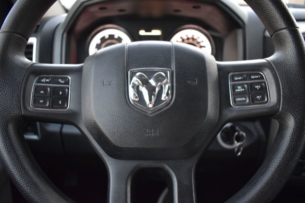 2017 Ram 1500 SLT 4x4 Quad Cab 6'4" Box - 22928316 - 24