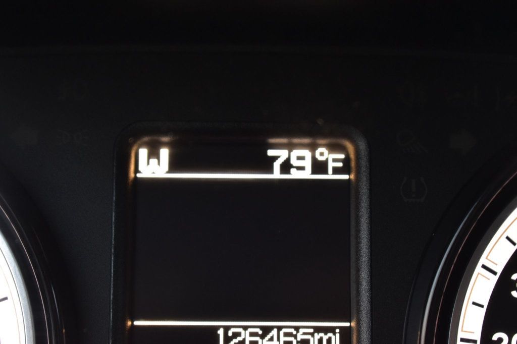 2017 Ram 1500 SLT 4x4 Quad Cab 6'4" Box - 22928316 - 25