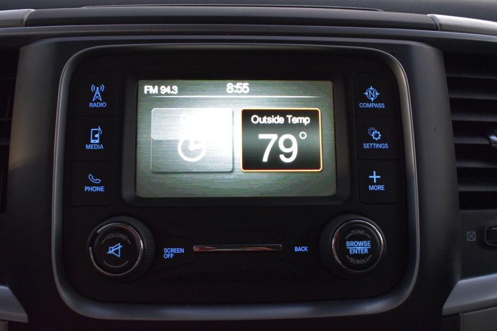 2017 Ram 1500 SLT 4x4 Quad Cab 6'4" Box - 22928316 - 31