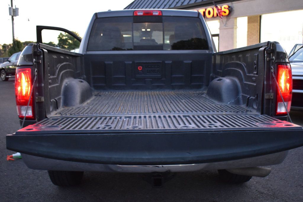 2017 Ram 1500 SLT 4x4 Quad Cab 6'4" Box - 22928316 - 39