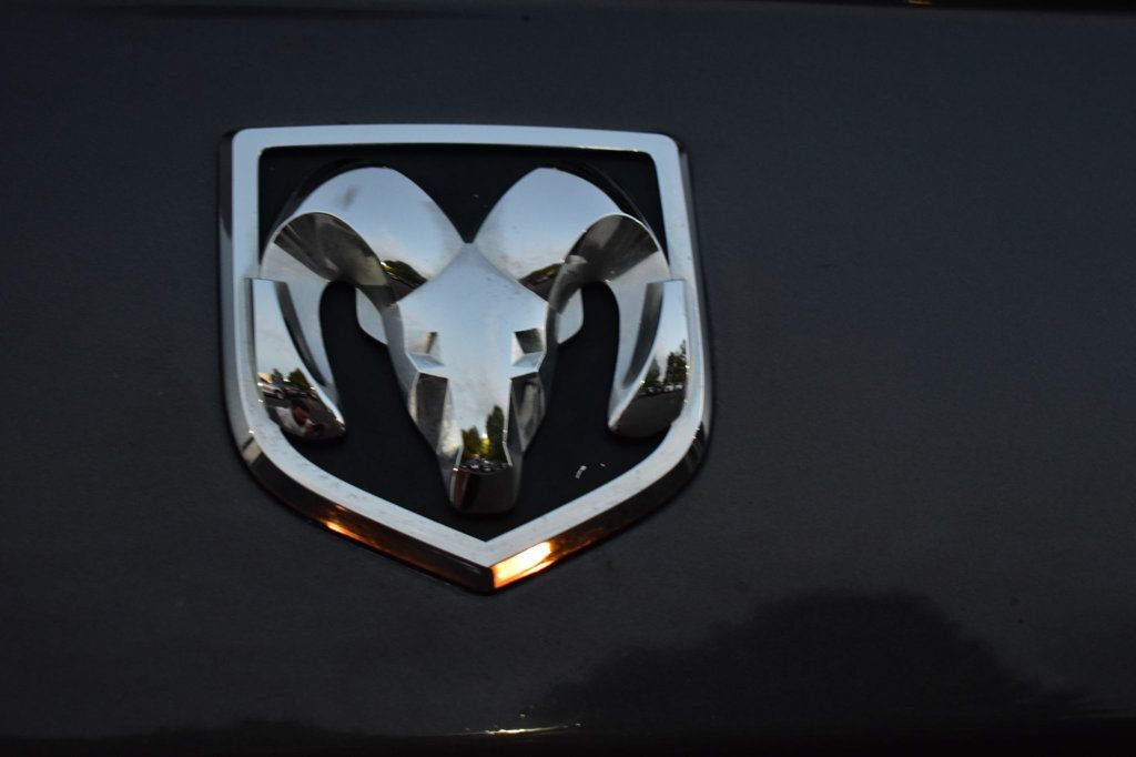 2017 Ram 1500 SLT 4x4 Quad Cab 6'4" Box - 22928316 - 41