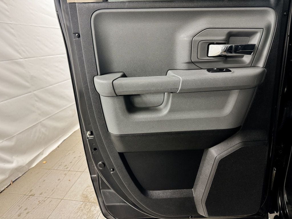 2017 Ram 1500 SLT QUAD CAB 4WD - 22768704 - 10