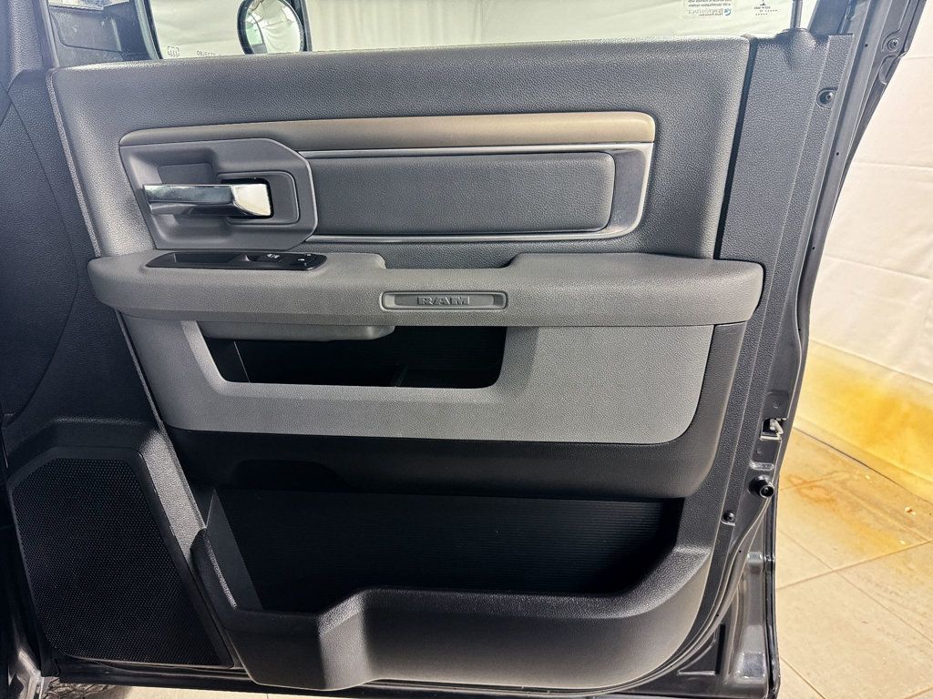 2017 Ram 1500 SLT QUAD CAB 4WD - 22768704 - 12