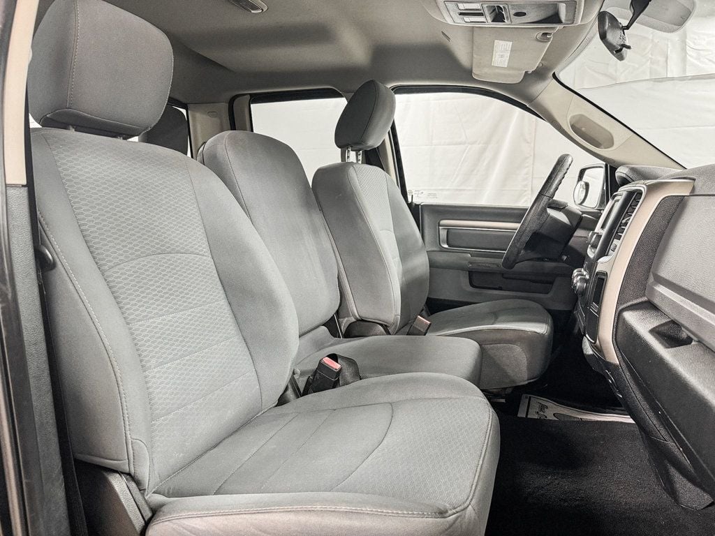 2017 Ram 1500 SLT QUAD CAB 4WD - 22768704 - 8