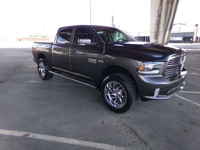 2017 Ram 1500 Sport 4x4 Crew Cab 5'7" Box - 23024778 - 3