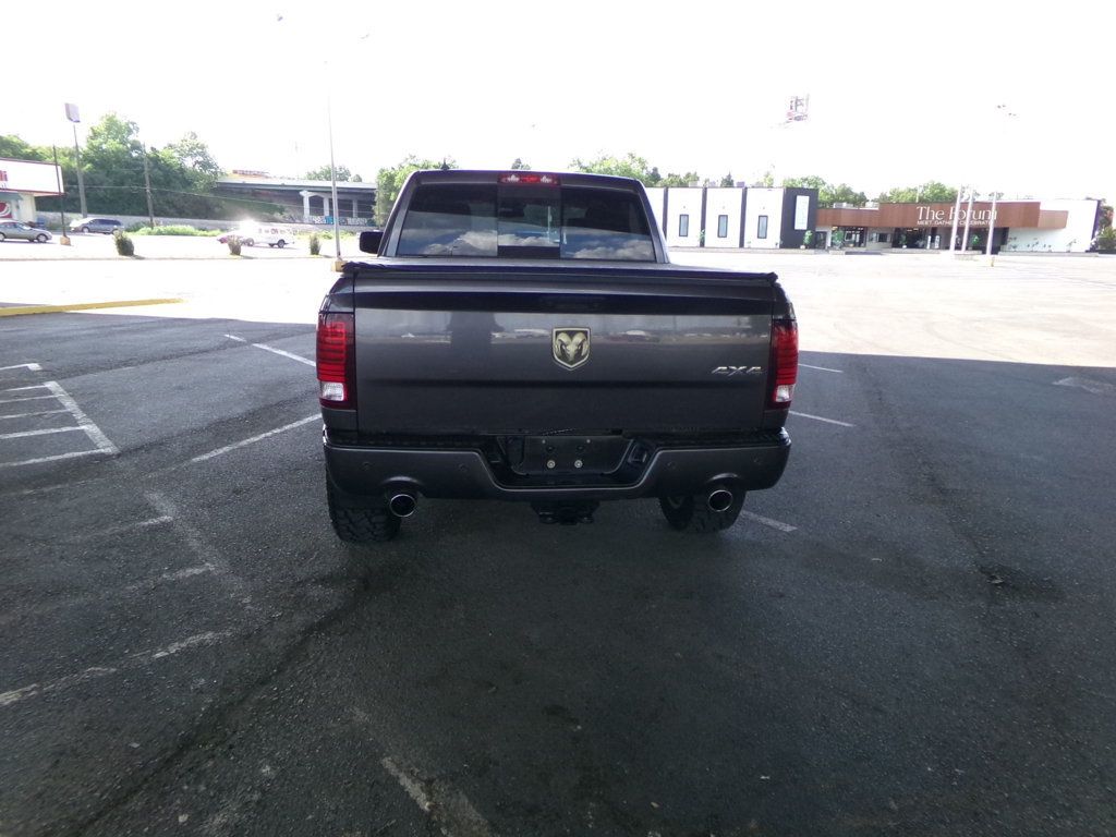 2017 Ram 1500 Sport 4x4 Crew Cab 5'7" Box - 23024778 - 6