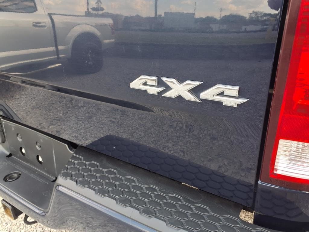 2017 Ram 1500 ST - 22924974 - 21