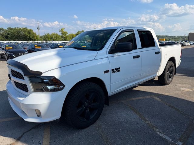 2017 Ram 1500 Tradesman 4x2 Crew Cab 5'7" Box - 23071173 - 2