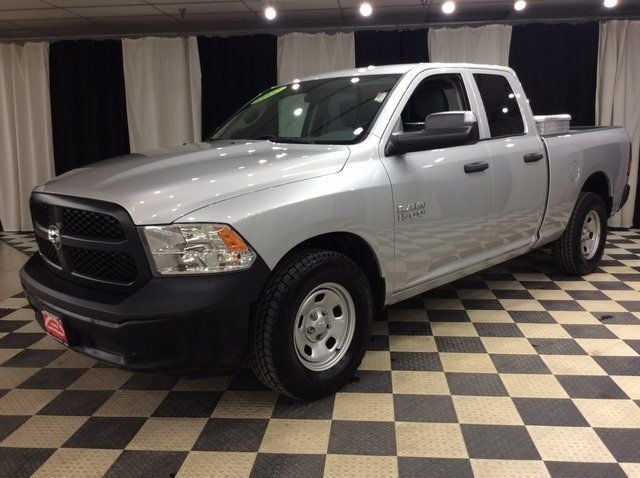 2017 Ram 1500 Tradesman 4x2 Quad Cab 6'4" Box - 22769391 - 2