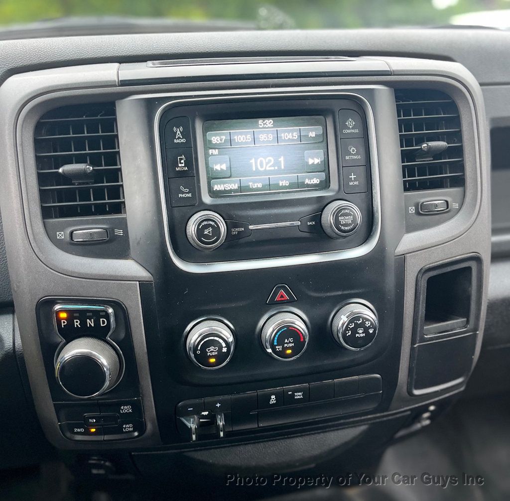 2017 Ram 1500 Tradesman 4x4 Crew Cab 5'7" Box - 23052745 - 31