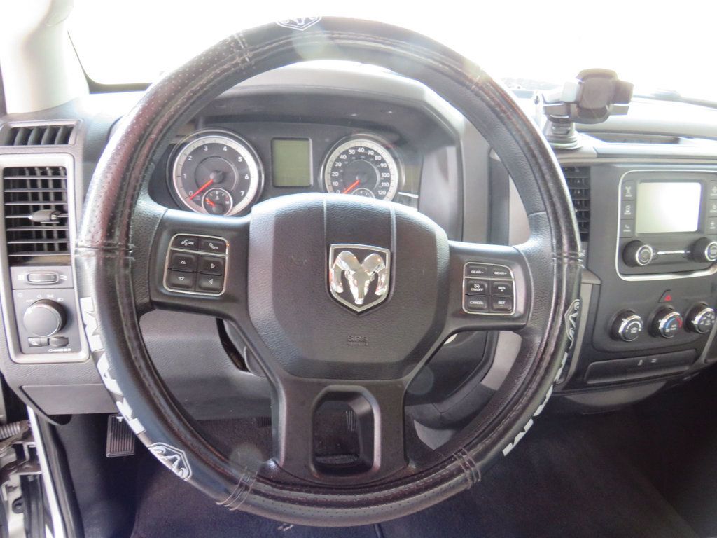 2017 Ram 1500 Tradesman 4x4 Crew Cab 5'7" Box - 22833242 - 10