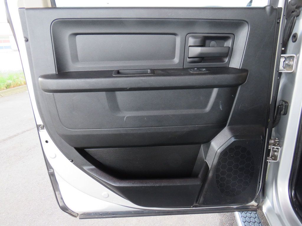 2017 Ram 1500 Tradesman 4x4 Crew Cab 5'7" Box - 22833242 - 11