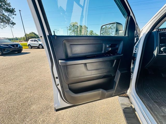2017 Ram 1500 Tradesman 4x4 Quad Cab 6'4" Box - 23013411 - 7