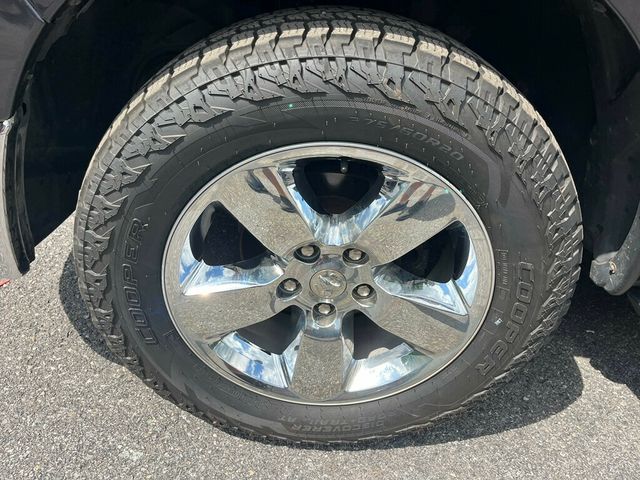 2017 Ram 1500 Well Equipped Big Horn Crew Cab 4x4 - 23032171 - 13