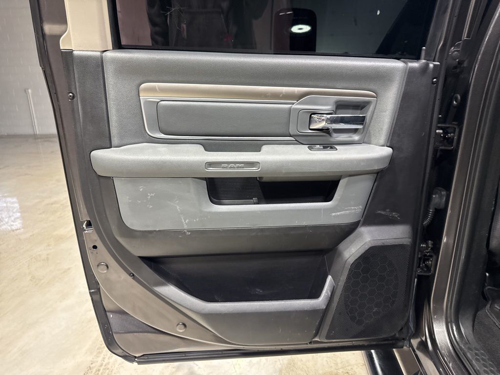 2017 Ram 2500 Big Horn 4x4 Mega Cab 6'4" Box - 22979078 - 42