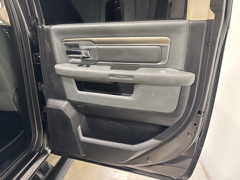 2017 Ram 2500 Big Horn 4x4 Mega Cab 6'4" Box - 22979078 - 48