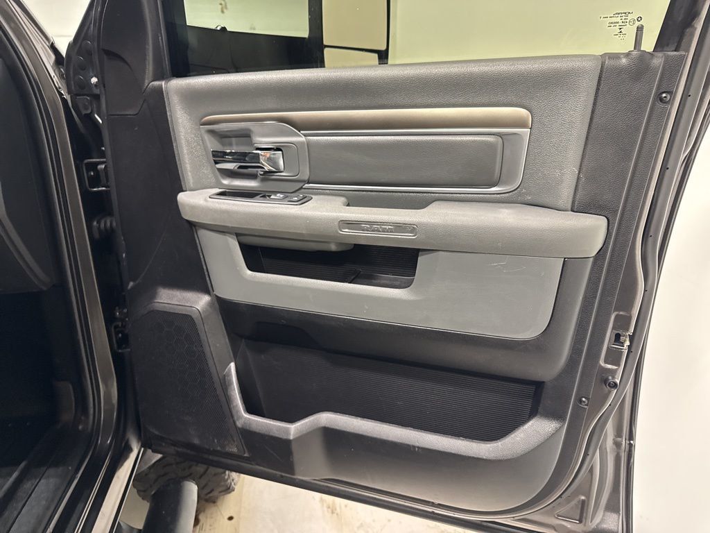 2017 Ram 2500 Big Horn 4x4 Mega Cab 6'4" Box - 22979078 - 52