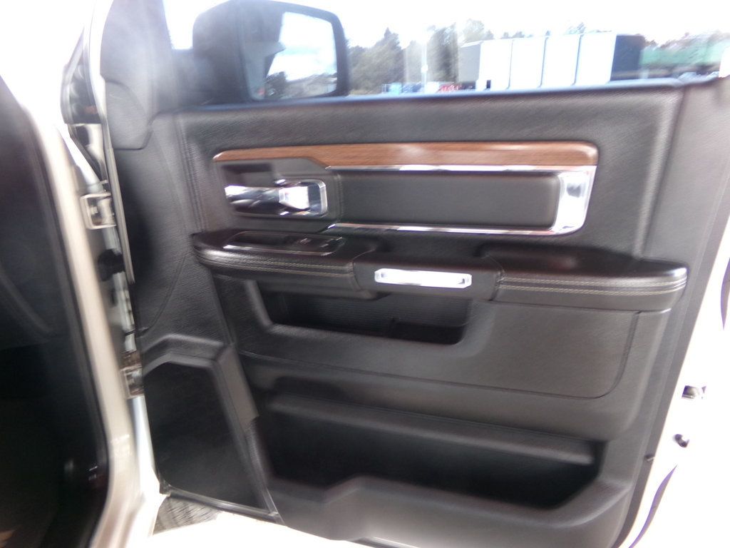 2017 Ram 2500 Laramie photo 18
