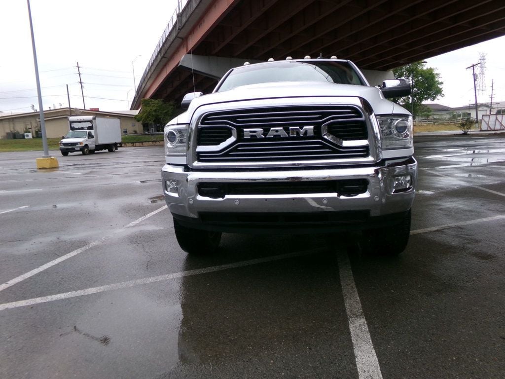 2017 Ram 2500 Longhorn photo 3