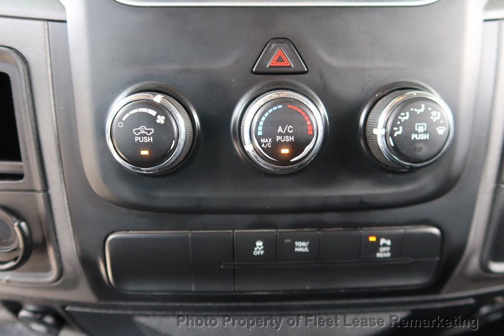 2017 Ram 2500 Ram 2500 2WD Crew Cab Utility  - 22879862 - 32