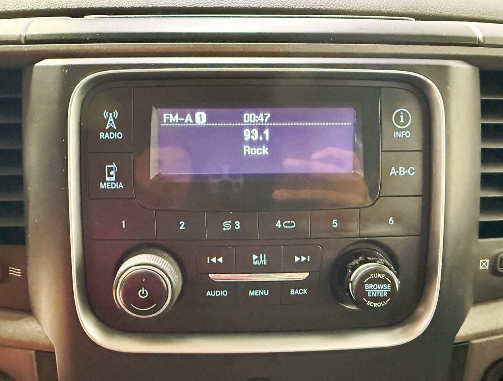 2017 Ram 2500 Tradesman 4x4 Reg Cab 8' Box - 22897467 - 15