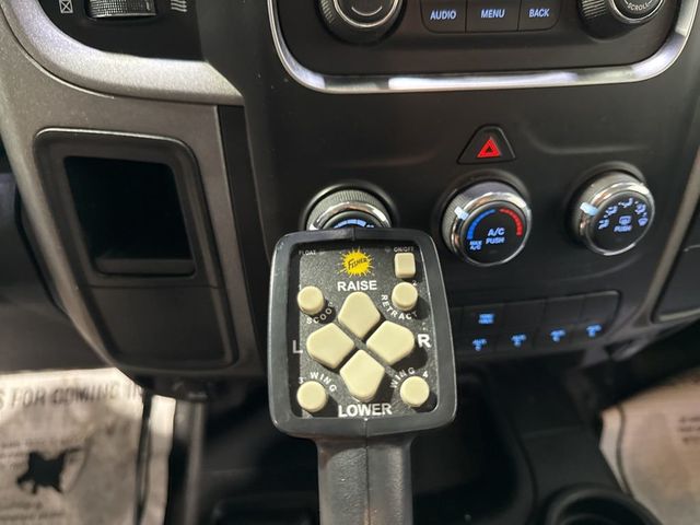 2017 Ram 2500 Tradesman 4x4 Reg Cab 8' Box - 23009310 - 19