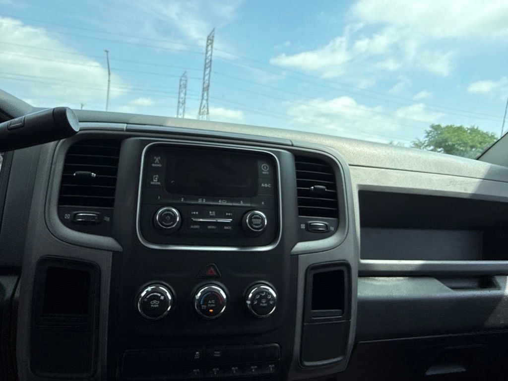 2017 Ram 2500 Tradesman 4x4 Reg Cab 8' Box - 23049155 - 4
