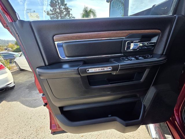 2017 Ram 3500 Laramie 4x4 Crew Cab 8' Box - 22959432 - 10