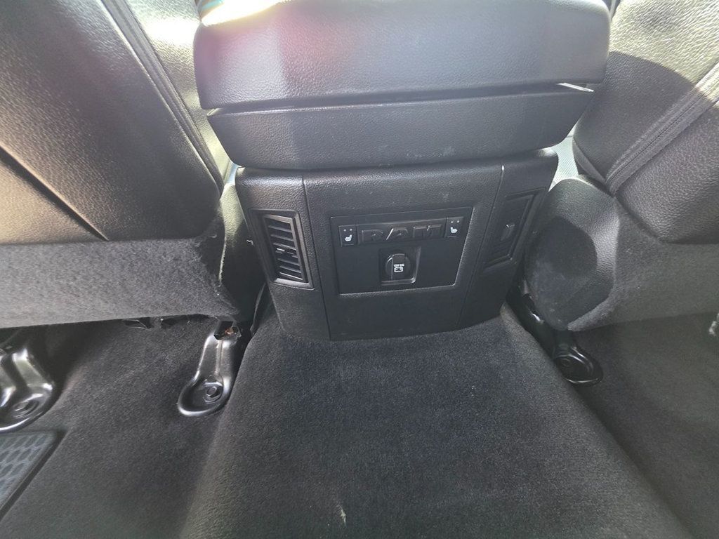 2017 Ram 3500 Laramie 4x4 Crew Cab 8' Box - 22959432 - 24