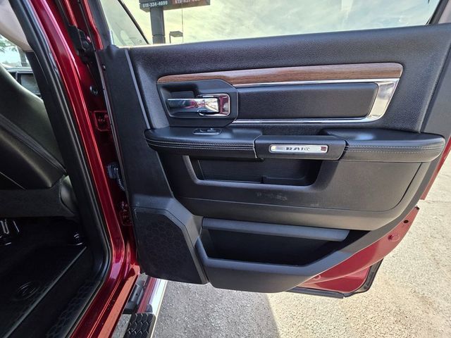 2017 Ram 3500 Laramie 4x4 Crew Cab 8' Box - 22959432 - 28