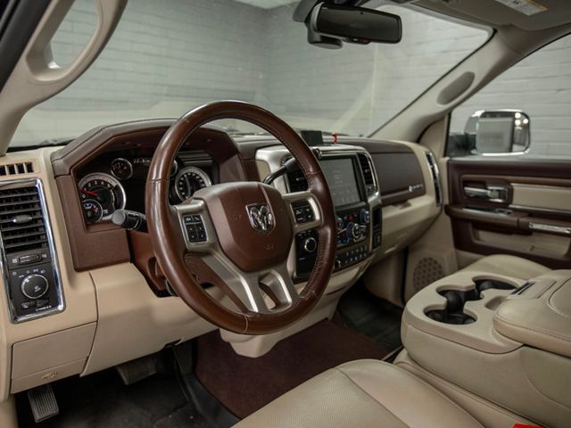 2017 Ram 3500 Laramie 4x4 Mega Cab 6'4" Box - 23016853 - 18