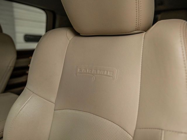 2017 Ram 3500 Laramie 4x4 Mega Cab 6'4" Box - 23016853 - 27