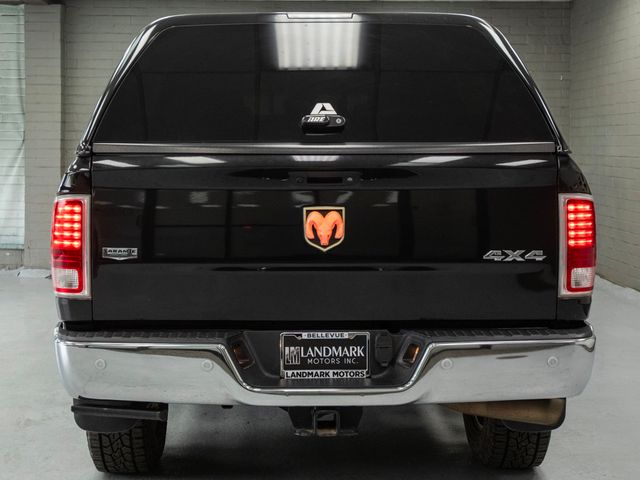 2017 Ram 3500 Laramie 4x4 Mega Cab 6'4" Box - 23016853 - 33