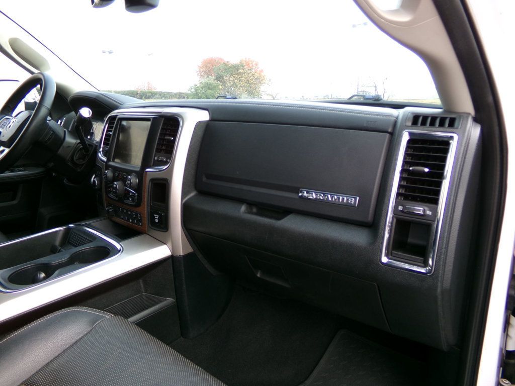 2017 Ram 3500 Laramie 4x4 Mega Cab 6'4" Box - 22944951 - 12