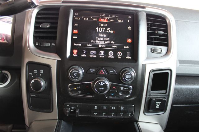 2017 Ram 3500 Lone Star 4x4 Crew Cab 8' Box - 23058677 - 12