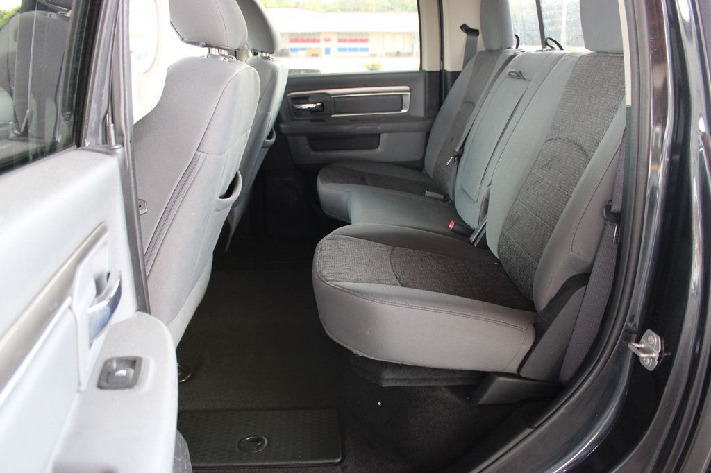 2017 Ram 3500 Lone Star 4x4 Crew Cab 8' Box - 23058677 - 14