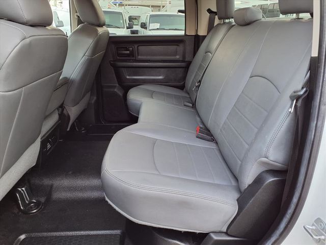 2017 Ram 3500 Tradesman 4x2 Crew Cab 8' Box - 22952796 - 14