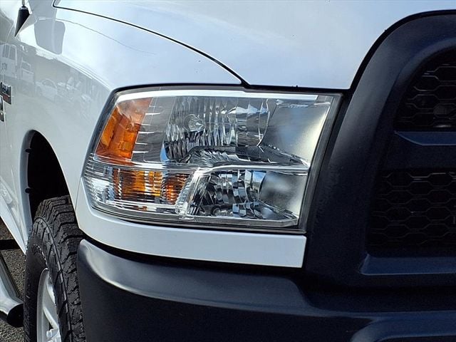 2017 Ram 3500 Tradesman 4x2 Crew Cab 8' Box - 22952796 - 1