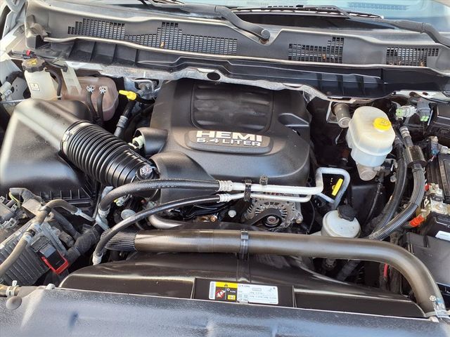 2017 Ram 3500 Tradesman 4x2 Crew Cab 8' Box - 22952796 - 22