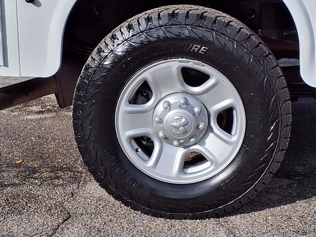 2017 Ram 3500 Tradesman 4x2 Crew Cab 8' Box - 22952796 - 32