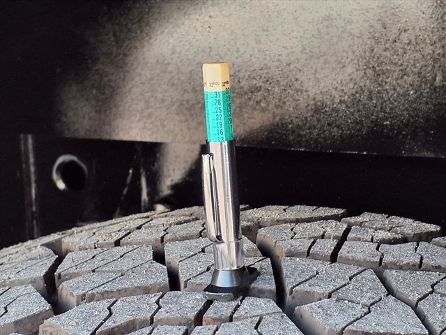 2017 Ram 3500 Tradesman 4x2 Crew Cab 8' Box - 22952796 - 35