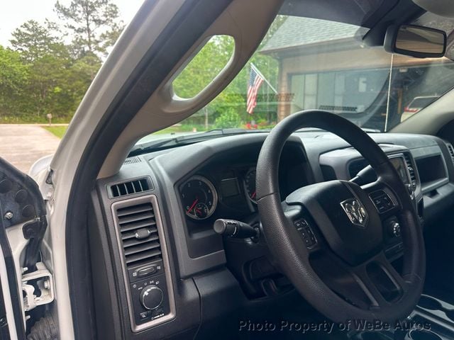 2017 Ram 3500 Tradesman 4x4 Crew Cab 8' Box - 23026232 - 29