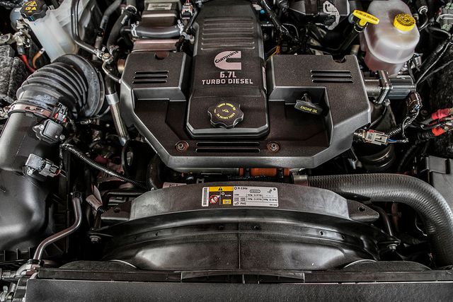 2017 Ram 3500 Chassis Cab 3500 CREW 4X4 * 6.7 CUMMINS * AISIN * NEW CONCRETE BODY - 17543662 - 16