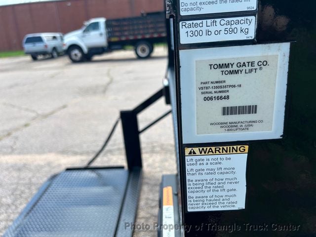 2017 Ram 3500HD CREW CAB STAKE BODY JUST 26k MILES! LIFT GATE! SUPER CLEAN UNIT! 100 PICTURES! - 22863621 - 10