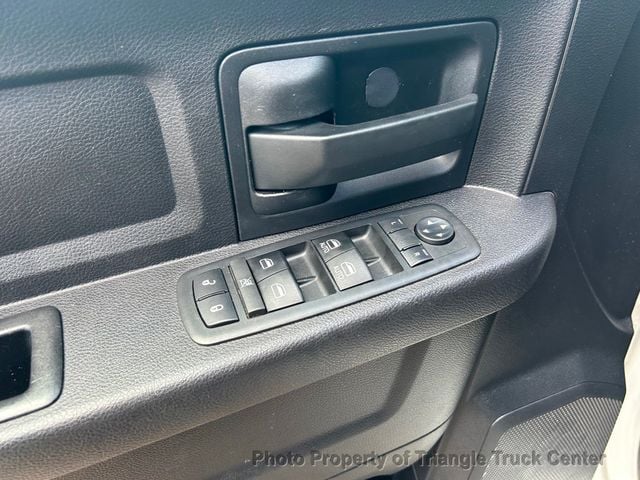 2017 Ram 3500HD CREW CAB STAKE BODY JUST 26k MILES! LIFT GATE! SUPER CLEAN UNIT! 100 PICTURES! - 22863621 - 15