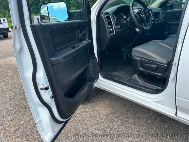 2017 Ram 3500HD CREW CAB STAKE BODY JUST 26k MILES! LIFT GATE! SUPER CLEAN UNIT! 100 PICTURES! - 22863621 - 16
