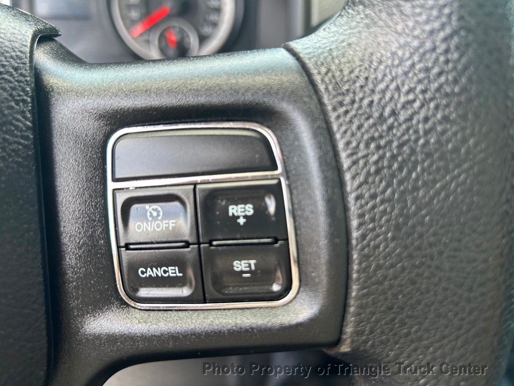 2017 Ram 3500HD CREW CAB STAKE BODY JUST 26k MILES! LIFT GATE! SUPER CLEAN UNIT! 100 PICTURES! - 22863621 - 26